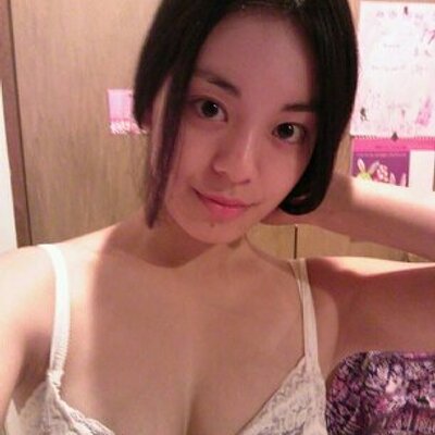 自撮り 鈴木紗彩 画像 