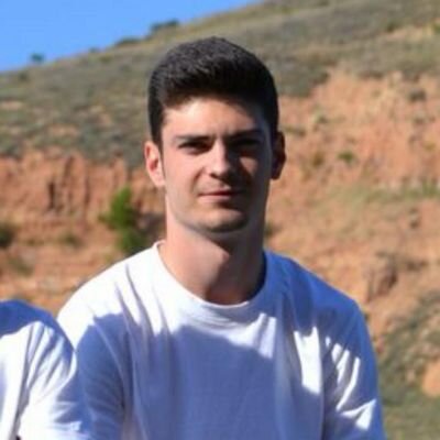 Nuevo jugador del E.F Mareo. Ilusión y a darlo todo por llegar a tener algo bueno en esta vida.