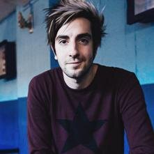 yoo free follow from @danisnotlame and @coffeebarakat love you