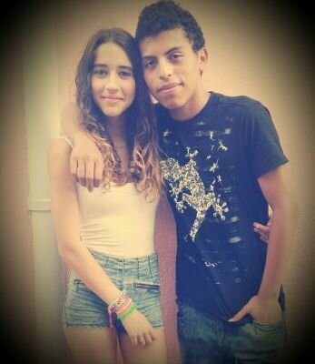 siempre viviendo la vida al maximo cn @ponteaprueba i cn todos los amigos k vida mas buena
