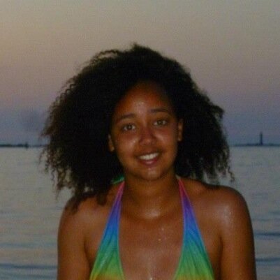 Call_MeUnknown's profile picture. Ce n'est pas en s'accrochant obstinément à une personne que l'on peut la pousser à nous aimer. Once Upon a Time