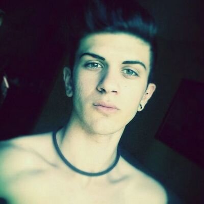 Stand a little taller - Facebook: Steven Maroney