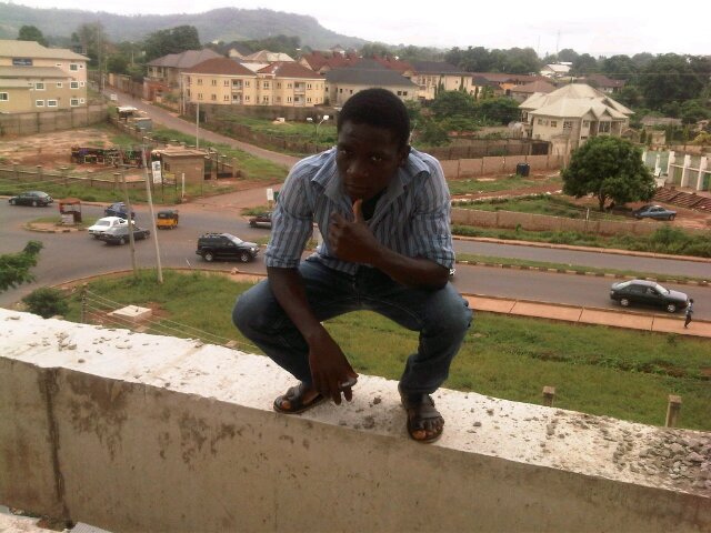 Am a man who like play football and reading book nd chatting
