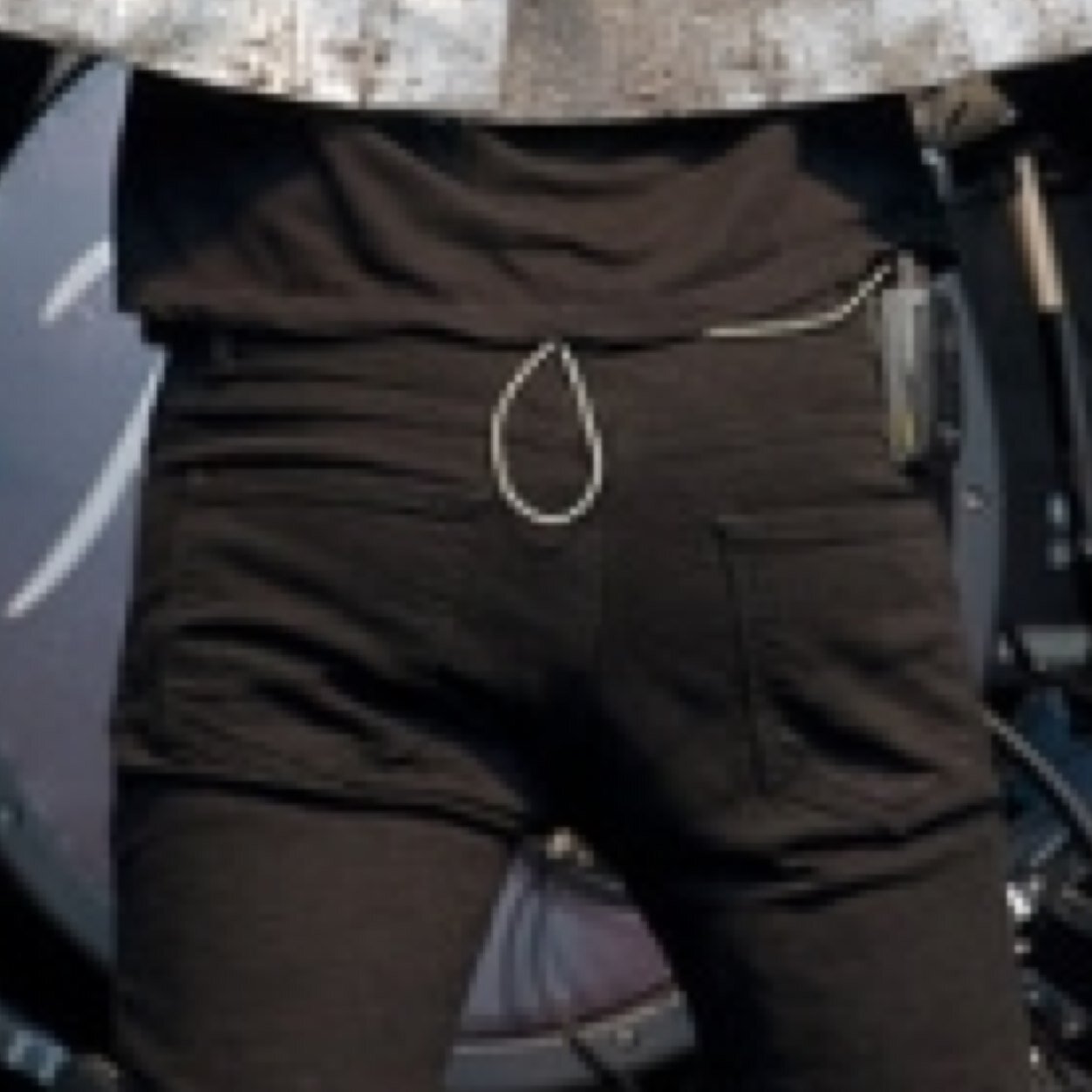 AppleBottomBren's profile picture. The apple bottom of Brendon Urie, the singer from Panic! At The Disco.