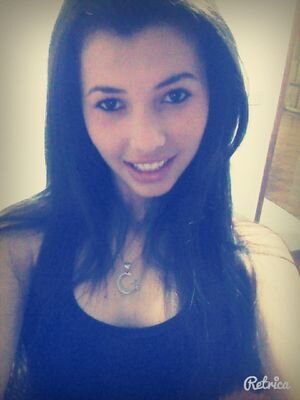 E a dor vai passar, o sofrimento vai passar, tudo vai, tudo passa, tudo é fase. Nada é em vão, pode acreditar, a felicidade vai chegar...