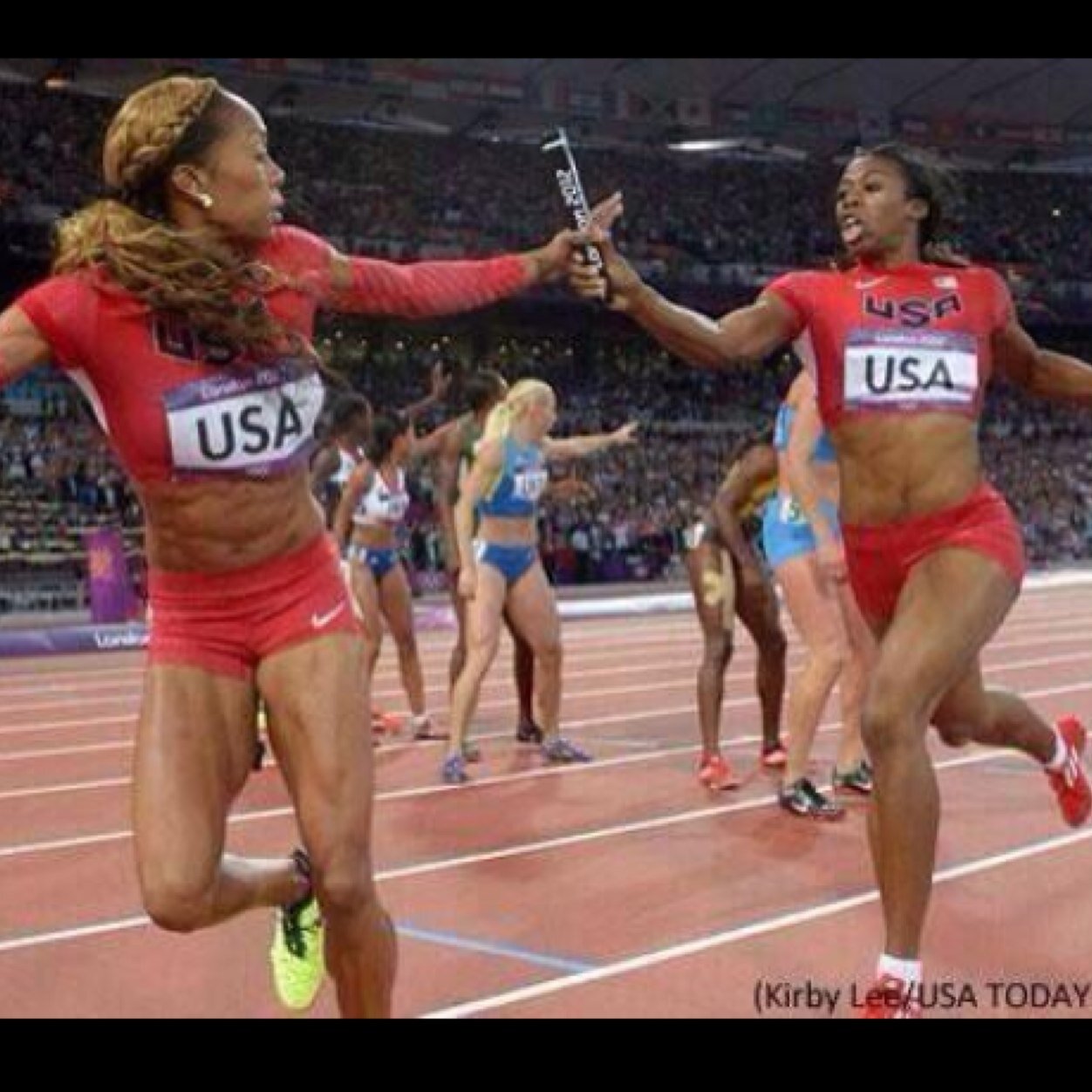 Gotta have love for those relays❤️ 
Michigan✋ XC and Track runner