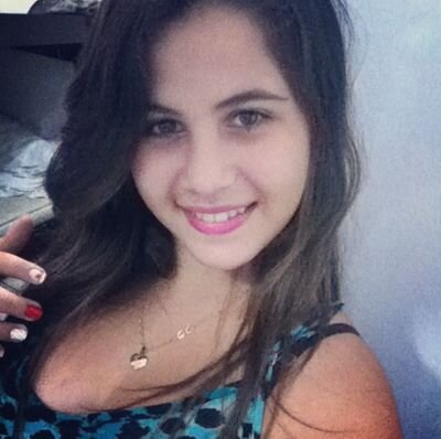 KeetllyF's profile picture. Ciúme é como bater o dedinho do pé no sofá: Coisa boba mais dói.