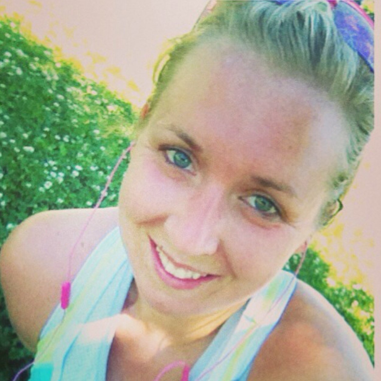 wornoutsoles's profile picture. Ironman. Marathoner. Hockey fan. Skier. Dog Lover.