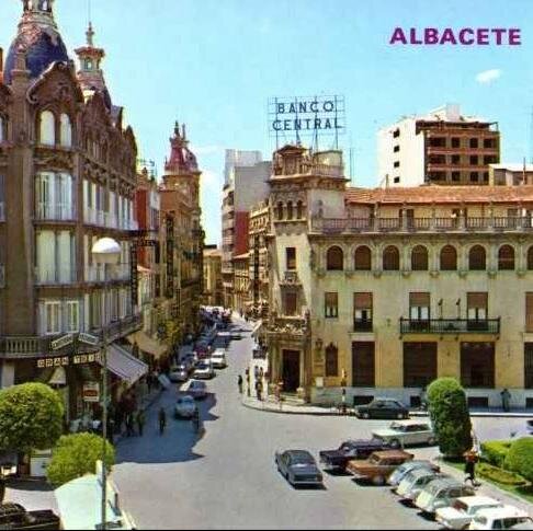Cuenta dedicada a Albacete, su historia, rincones y mejores fotos.