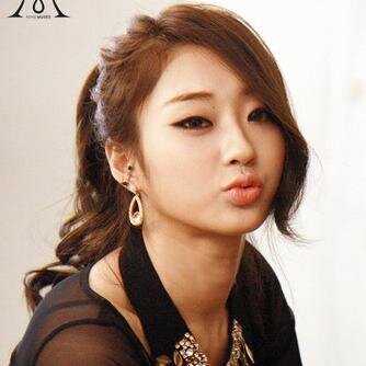 RP of @PalletTownRP- Nine muse's Kyungri  imnida ! Im the stupid one