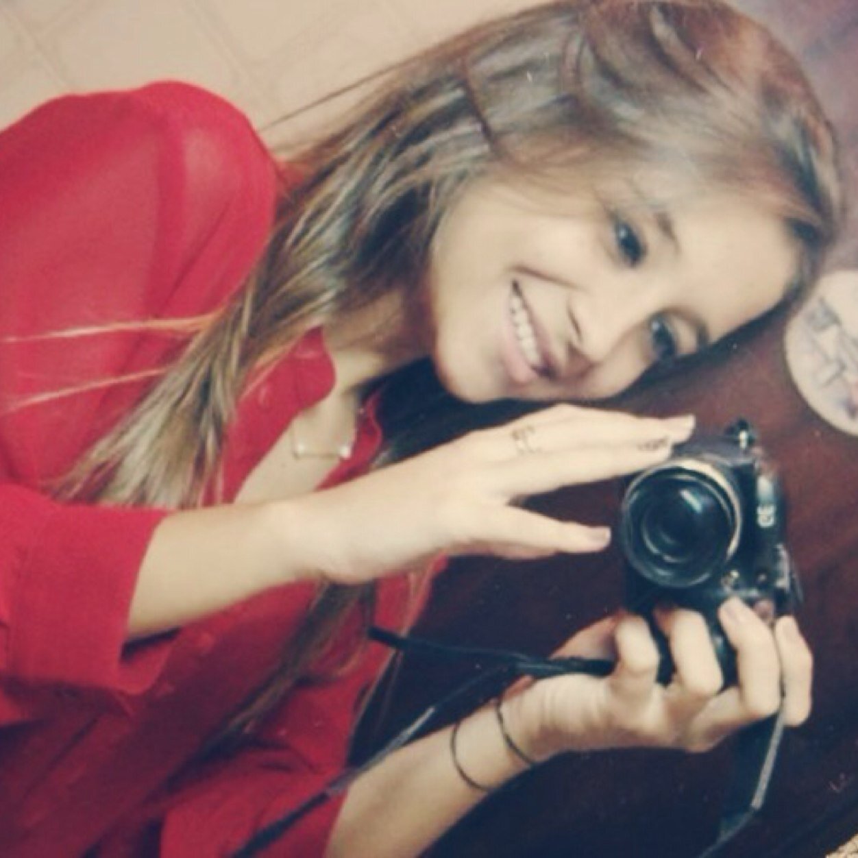 Tô me afastando de tudo que me atrasa, me engana, me segura e me retém. Tô me aproximando de tudo que me faz completo, me faz feliz e que me quer bem.