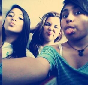 Dios es mi TODO! ヅ Perfe[mi mamá]cción. yo? Blanquita, chaparrita.  JB∞♥