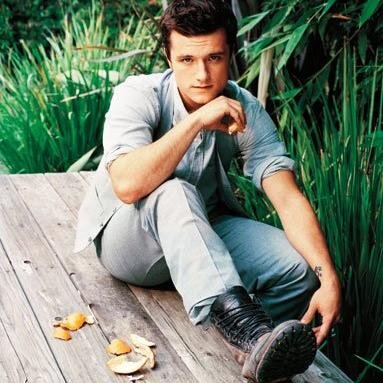 game_of_odairs's profile picture. I baked with Peeta, studied with Hermione, fought with Arya, ate cake with Four, met Demi and then i woke up @katesfreckles's my parabatai ♥