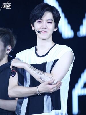 sangat suka dengan EXO_K dan EXO_M , I LOVE YOU EXO