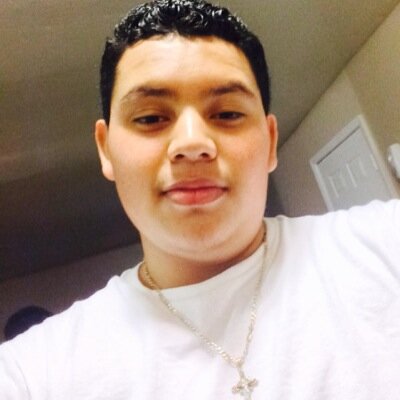 Soy salvadoreño quien quiere tuitiar con migo xD