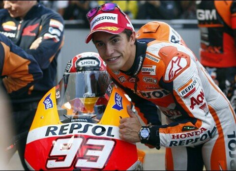 Cuenta fans Marc Marquez, ganador del Mundial de Motociclismo, clase 125cc en Moto2 2012. El campeón más joven de la MotoGP. Haciendo historia. Gaaaaaaaasss!!!