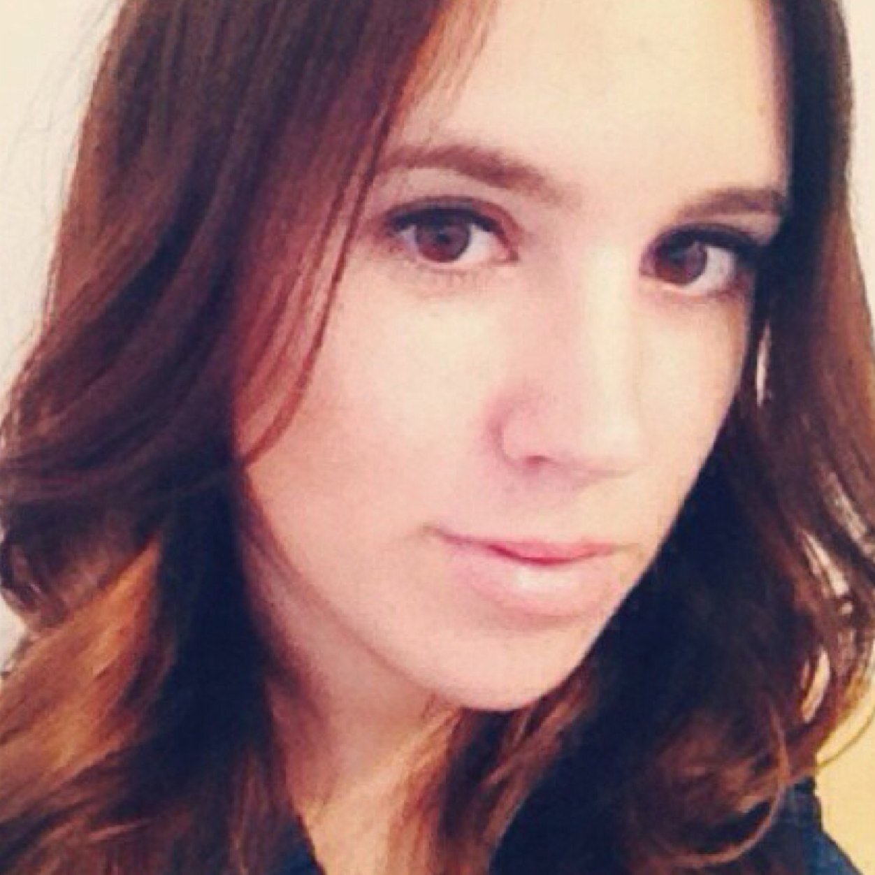 wineandabook's profile picture. style. substance.