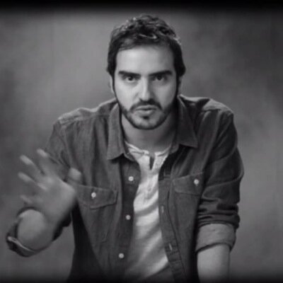 Actor, empresario. Amante del Futbol.