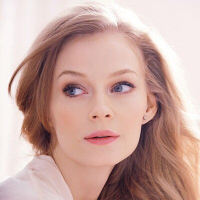 HeartofNoir's profile picture. 。《•Lock up your libraries if you like; but there is no gate, no lock, no bolt that you can set upon the freedom of my mind•》。⬇️Read|Below