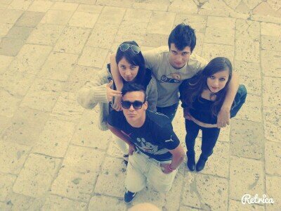 soy de ese tipo de personas q aprendio de la calle,el rap y el reggae mi vida,mis amigos mi pasion,#PERJURIO forma de mi familia,#HEX ;)