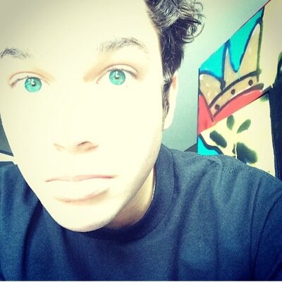 I LOVE AUSTIN MAHONE AND MAGCON BOYZ PLEASE FOLLOW ME I FOLLOW BACK :)!!!
