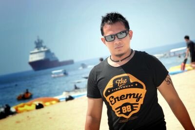 FandhySpot's profile picture. 