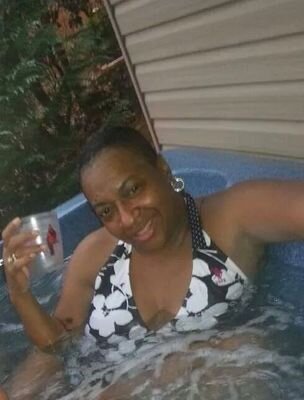 Pamelia60's profile picture. 