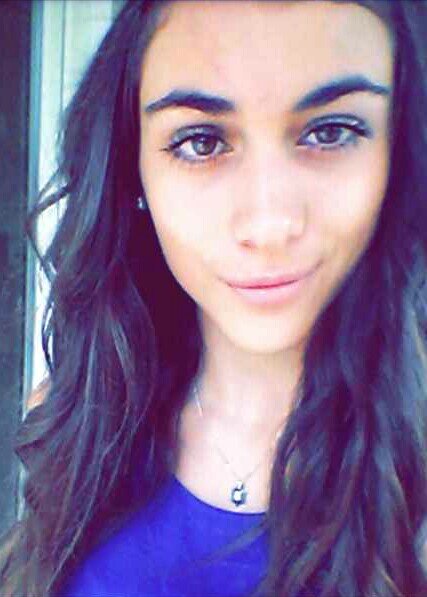 Jettes toi sous un train salope,  là au moins tu trouveras ta voie. ♡♥