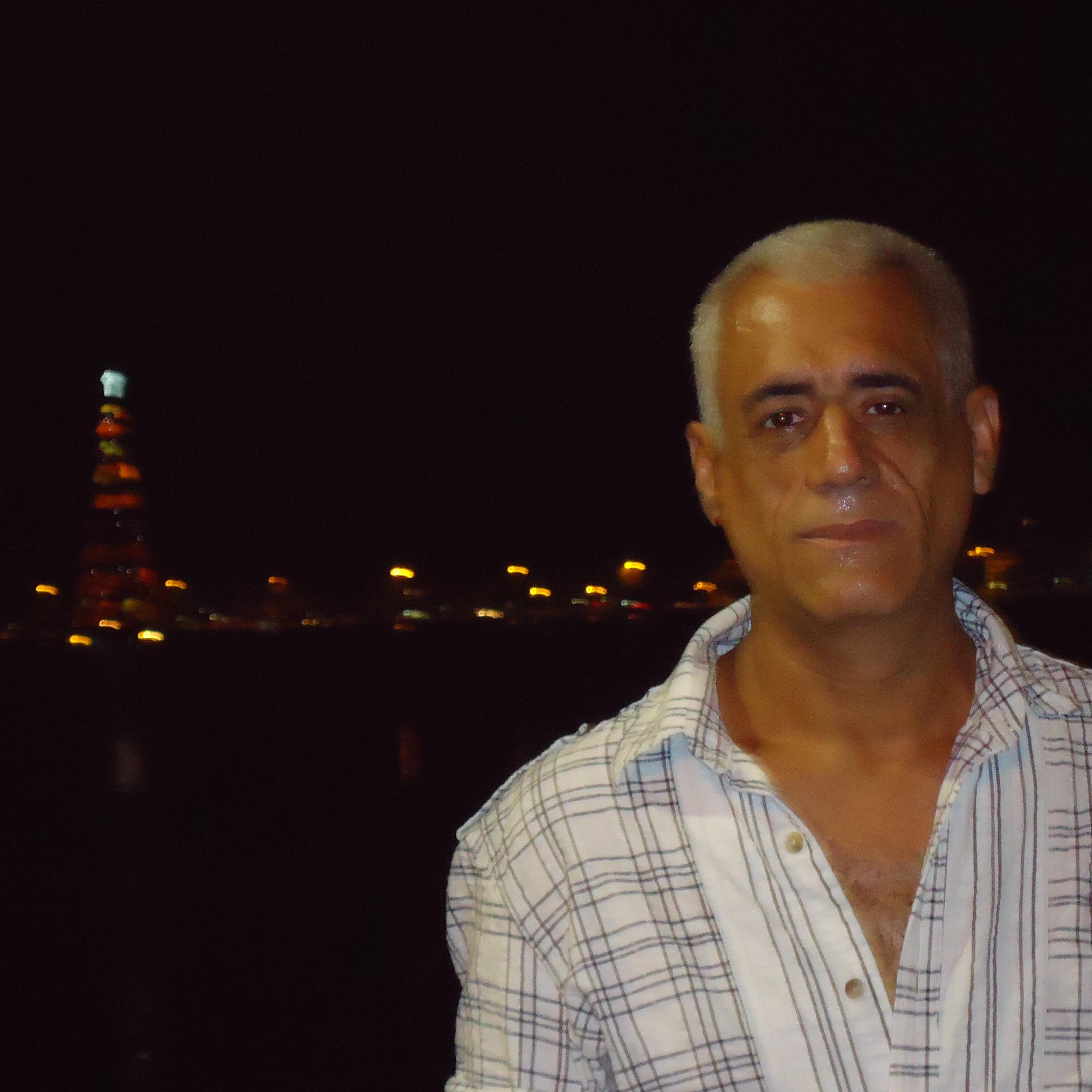 EU SOU UMA PESSOA MUITO COMUNICATIVA SOU ALEGRE, NÃO GUARDO RANCOR, NÃO TENHO PRECONCEITO E ODEIO QUEM TENHA.