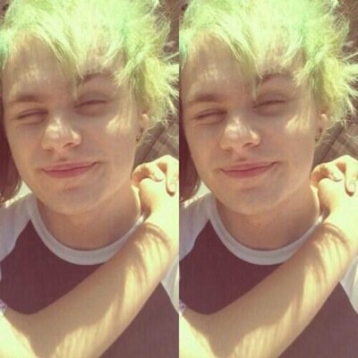 follow @psycheeMikey bc she gave you a follow and you ain't Beyoncé. Ask for a follow back ❤️