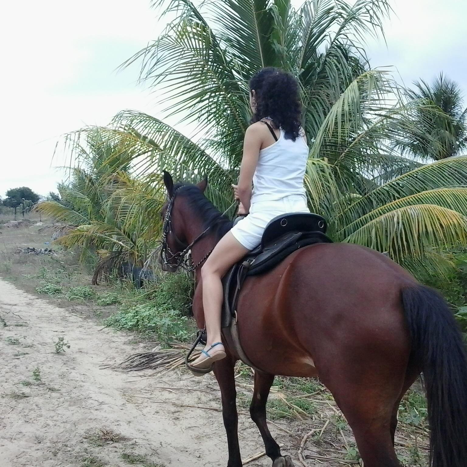 Amante da vida, sorrisos e coisas positivas.