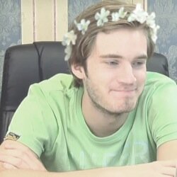 rosyposiepie's profile picture. 