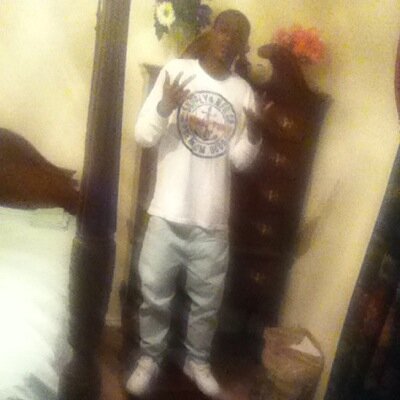 Call me j-money/zoosideJerrod/ca$hmoney
Woodtown nigga, stoner smoke kush allday
