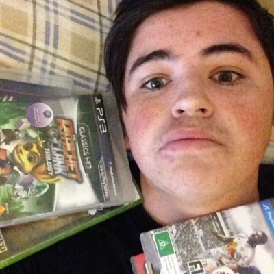 JimozGaming's profile picture. hey guys Jimoz here the gaming commentator on youtube,i play all types of games and basically this page will seem like a day in the life of a gamer,enjoy guysx