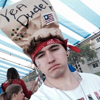 jccaayleen's profile picture. Livin in LA but I'm down to venture somewhere else | ig ↠ @jccaylen 
(Parody account for @jccaylen)