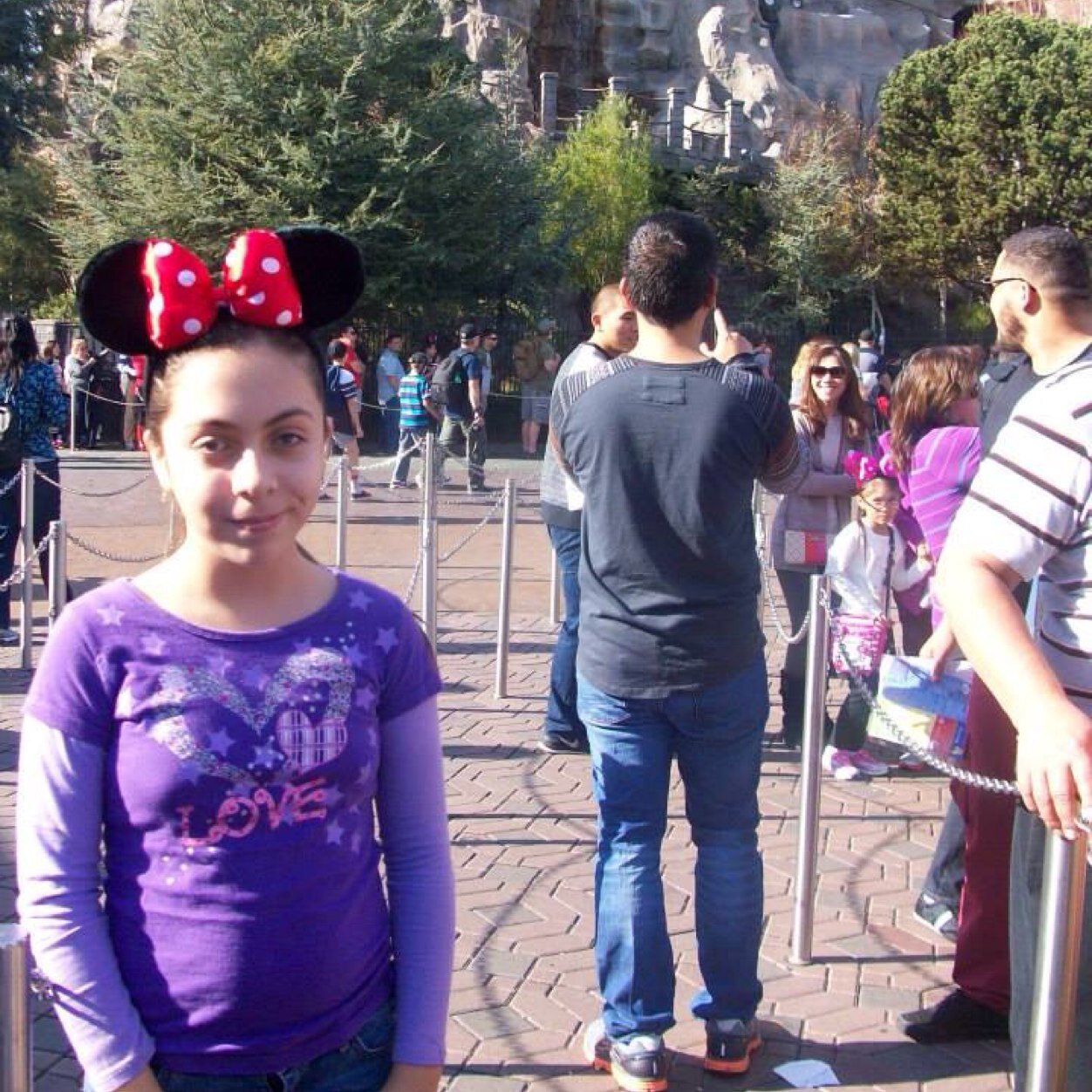 Hi! I'm Pao...DEMETRIA she's my idol I love you!   
I love dance!  my favorite is tap!  I like selena gomez,1D and Little mix
I love David Guetta! ¡Follow me!