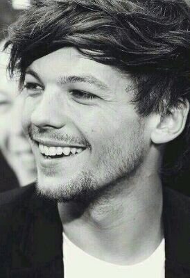 Follow @Harryfeelssigh_ to keep this follow x ily all x