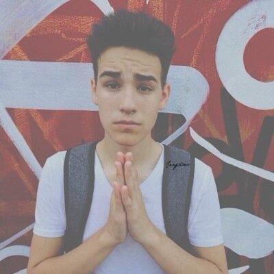 follow @soslandis