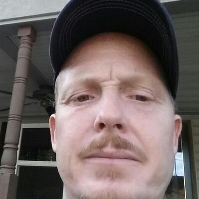 38 year old mechanic from Proctorville Ohio