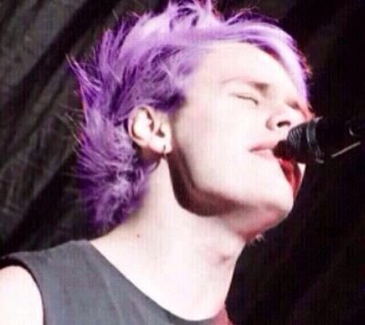 @CliffordCreek ←←follow please