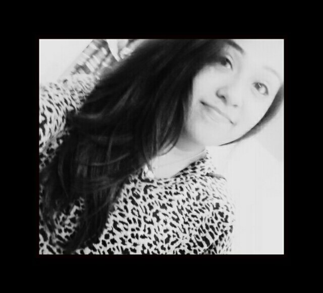 Dibuja una mariposa en tu brazo y veras como las cosas se arreglaran.♡ 

Stay together for the kids♡♡♡♡