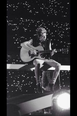 Hi,I'm a italian directioner❤  follow me:)