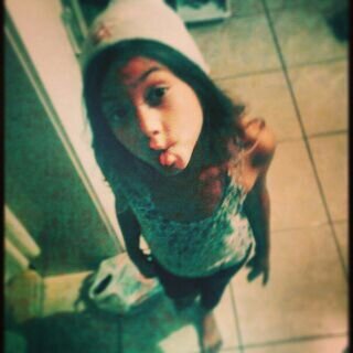 Facebook:Aninha Jeronimo Ferreira Fdg's
WhatsApp:968080736
Instagram:Crl_aninha