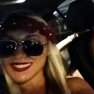 MissLadyBee_'s profile picture. 