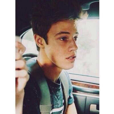 could you please follow @orneksays it would mean a lot and ask for a dm to 5sos(4/4), cameron dallas, taylor caniff,nash grier, sammy, carter if you want ❤️