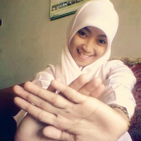 simple, happy with many love :D *Limited Vitach* love my bestfriend @virgiey tiffani chumaste moella ({})
