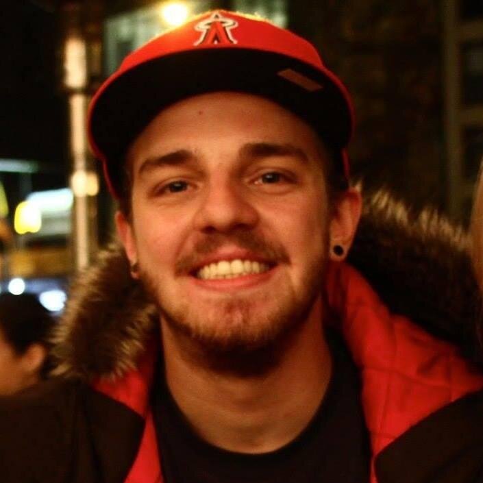 urikao41's profile picture. Entre bater o penalti e ajudar na briga...