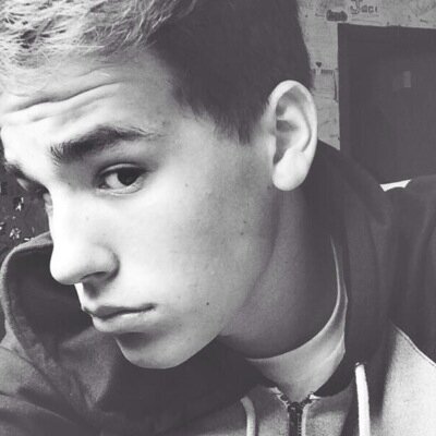 please go follow @jacobsnuggles bc goal

dont follow , i unfollow you on here