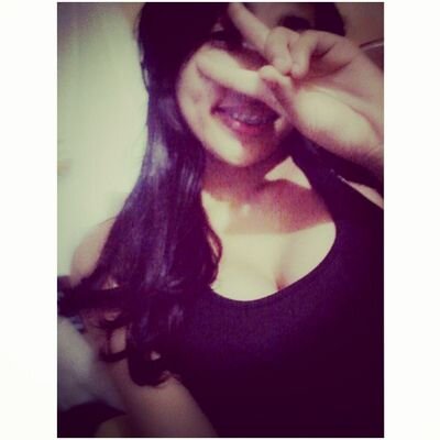 `~ Encantos da vida.
somos livres 
temos asas 
pois podemos voar 
somos livres 
então viva a vida ♡