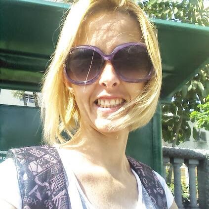 Souu Uma pessoa alegre e e Feliz  100prii de bem com a vida..